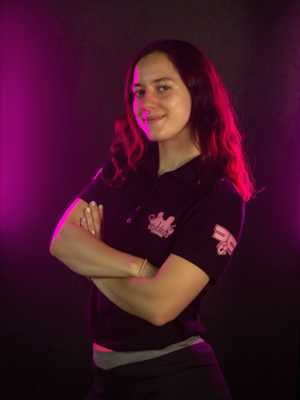 Zespół fit&fizjo Studio Gdańsk. Natalia Witulska trenerka medyczna i fizjoterapeutka z gdańska, prezentuje swoją sylwetkę