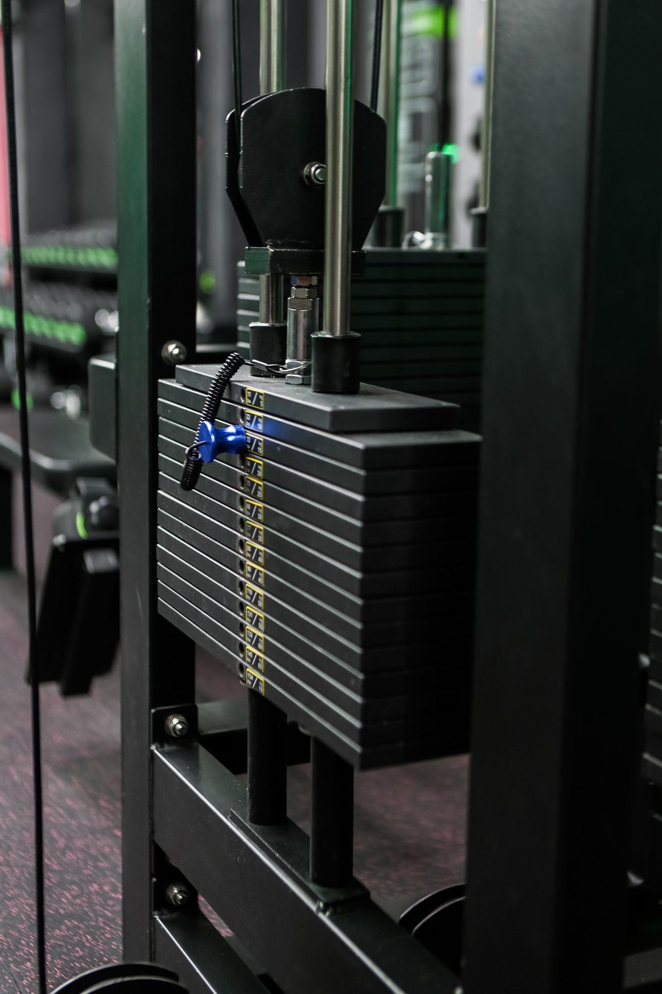 Stos obciążeń maszyny bramowej – Fit&Fizjo Studio