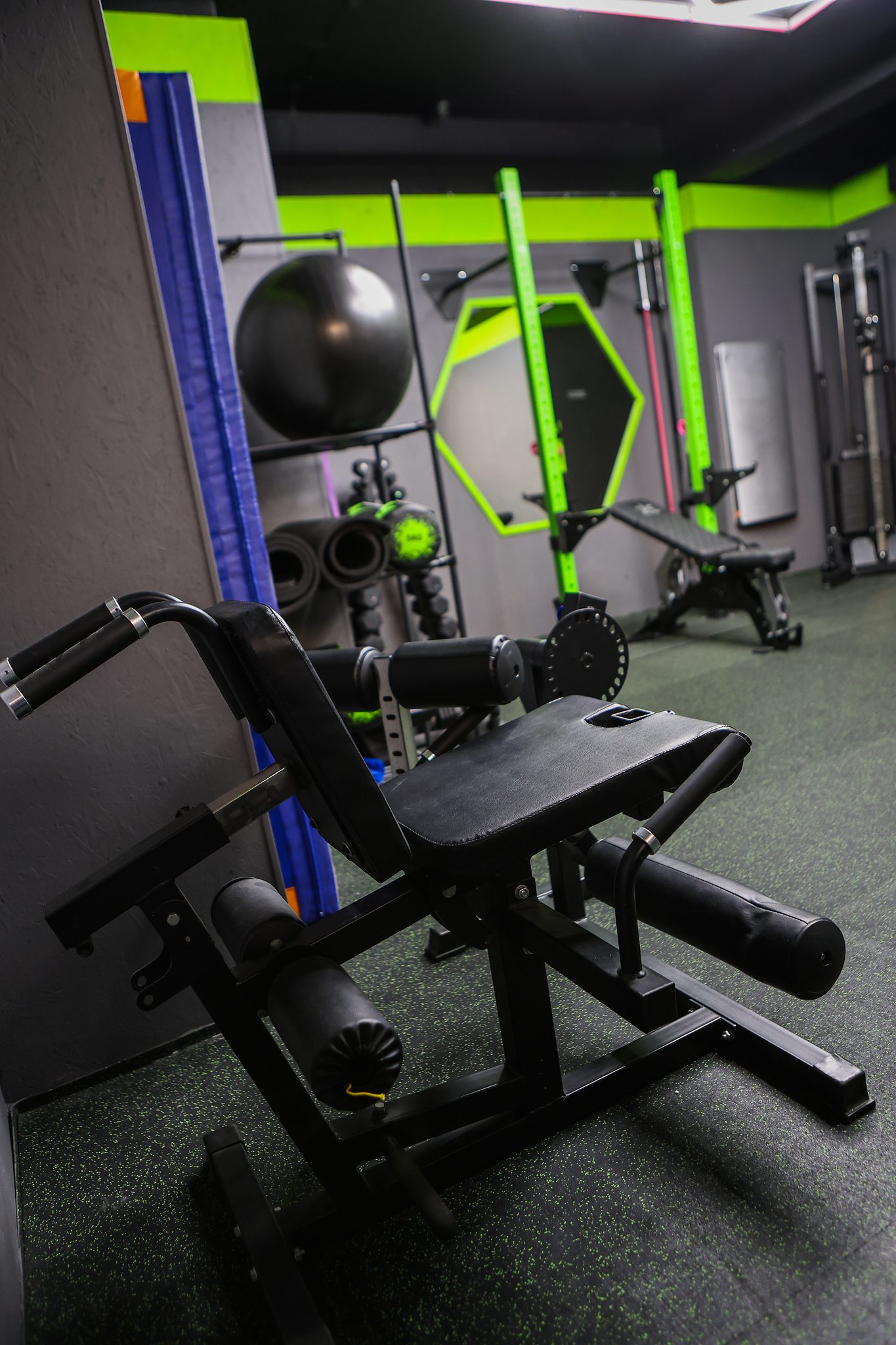 Maszyna do prostowania nóg – Fit&Fizjo Studio