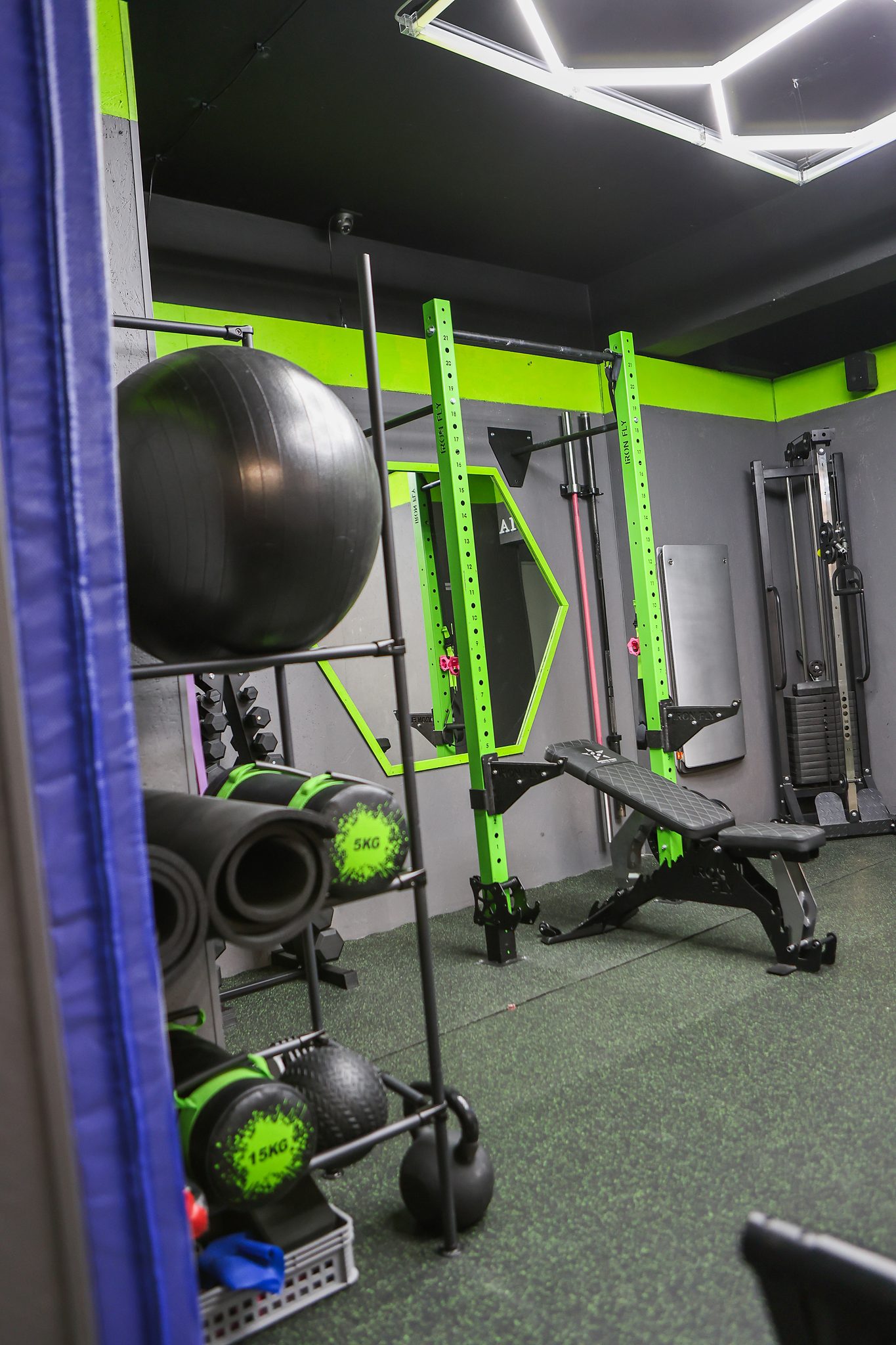 Piłka gimnastyczna i wałki do rolowania – Fit&Fizjo Studio