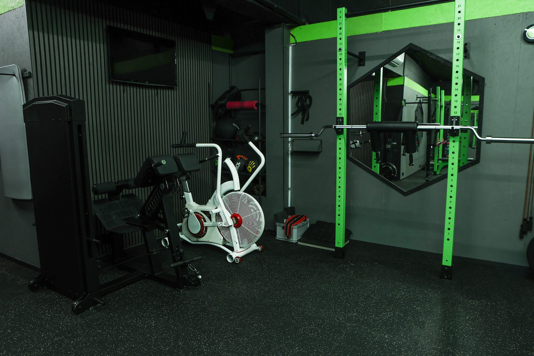 Rower powietrzny i maszyna do ćwiczeń – Fit&Fizjo Studio